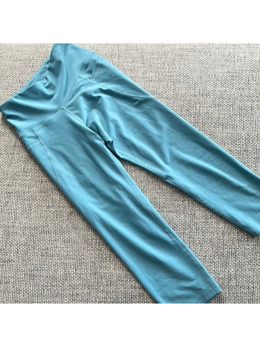 Old Navy 7/8 Go Dry Workout Leggings